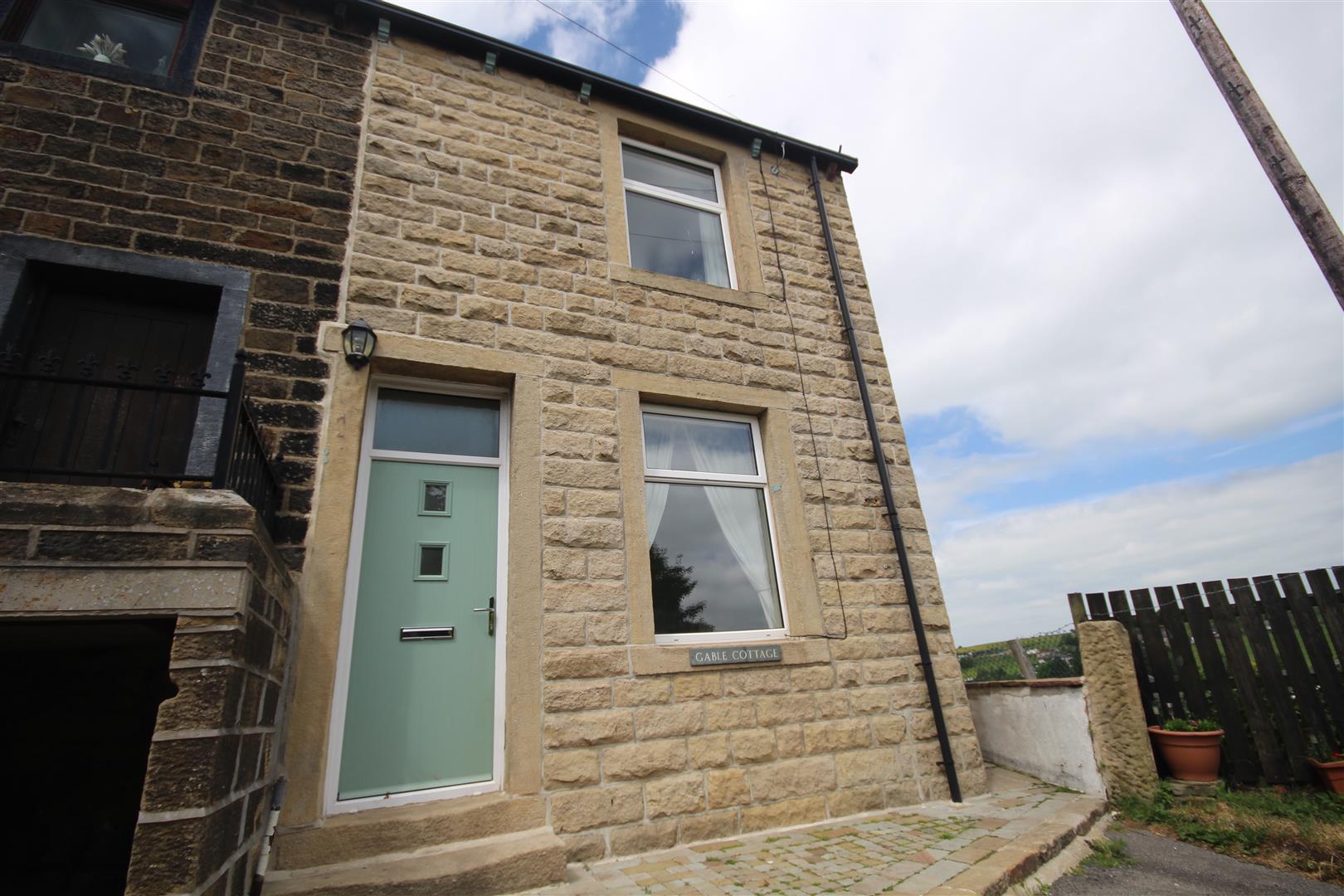 2 bedroom end terrace house To Let in Trawden - Main Image